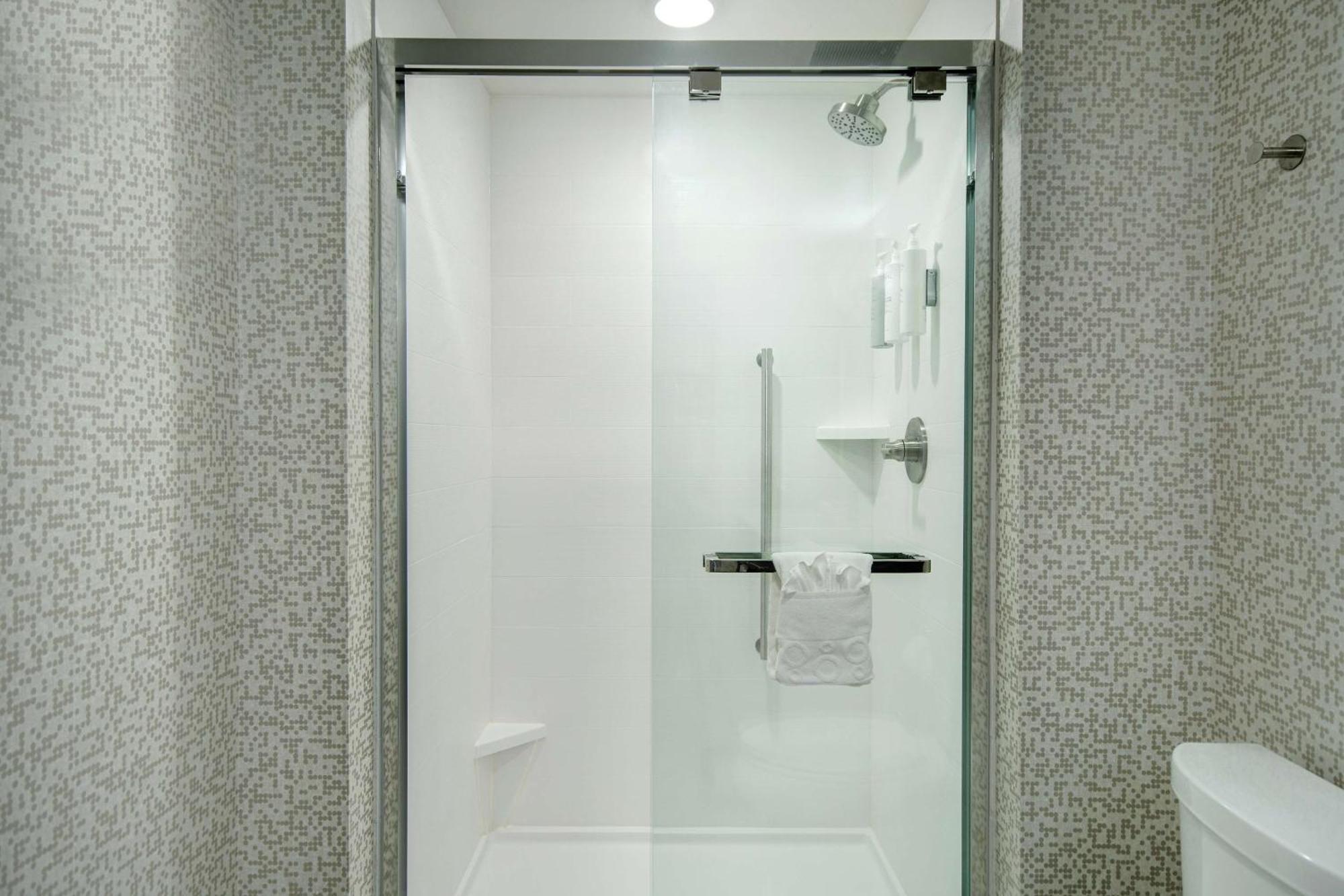 Home2 Suites By Hilton Grand Rapids Airport Kentwood Eksteriør bilde
