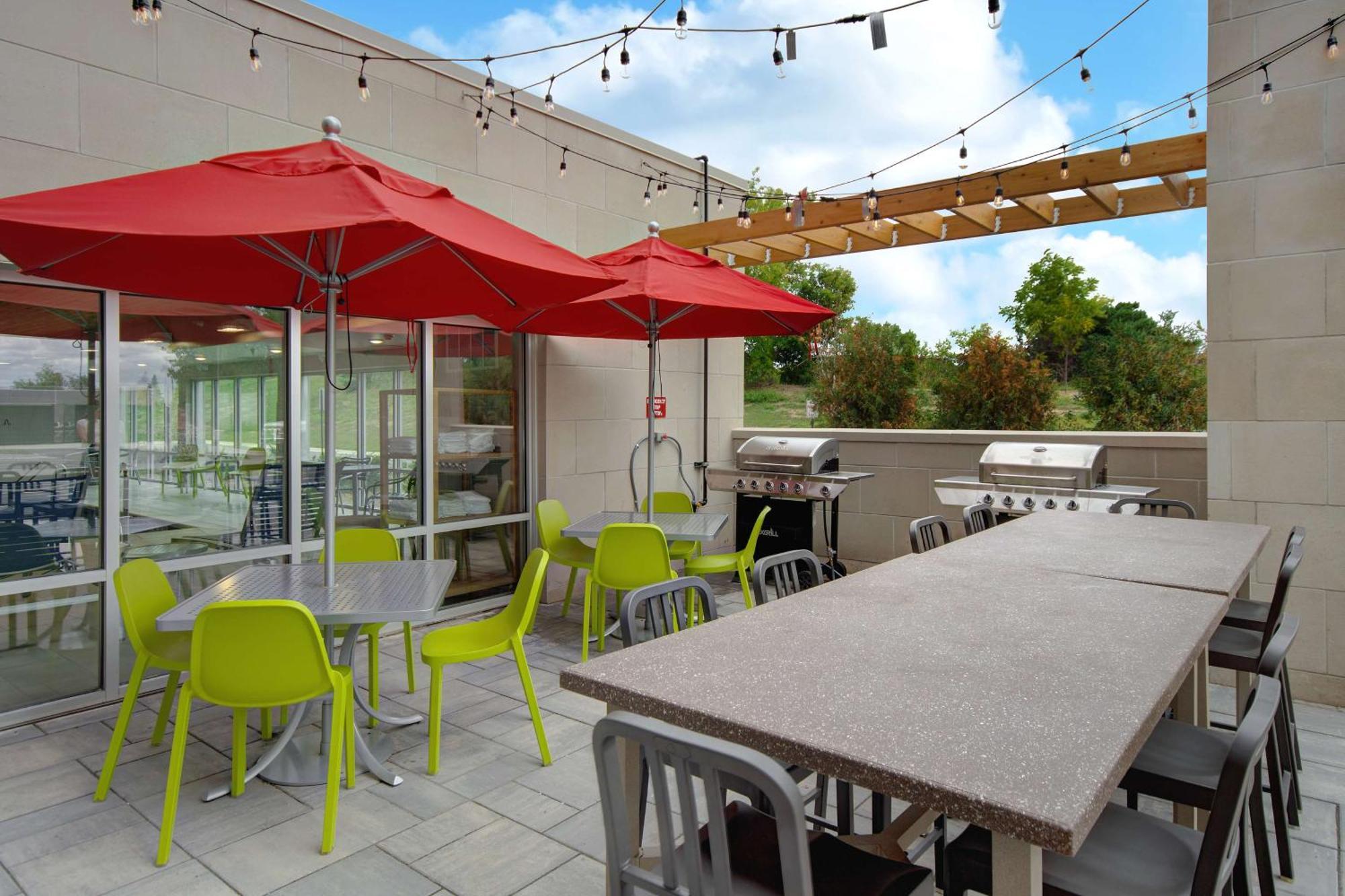 Home2 Suites By Hilton Grand Rapids Airport Kentwood Eksteriør bilde